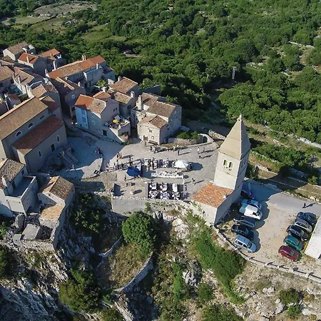 Appartement Gorgeous In With Kitchen *