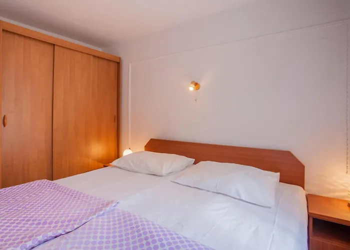 Gorgeous In With Kitchen