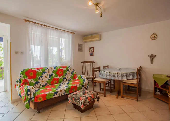 Appartamento Gorgeous In With Kitchen