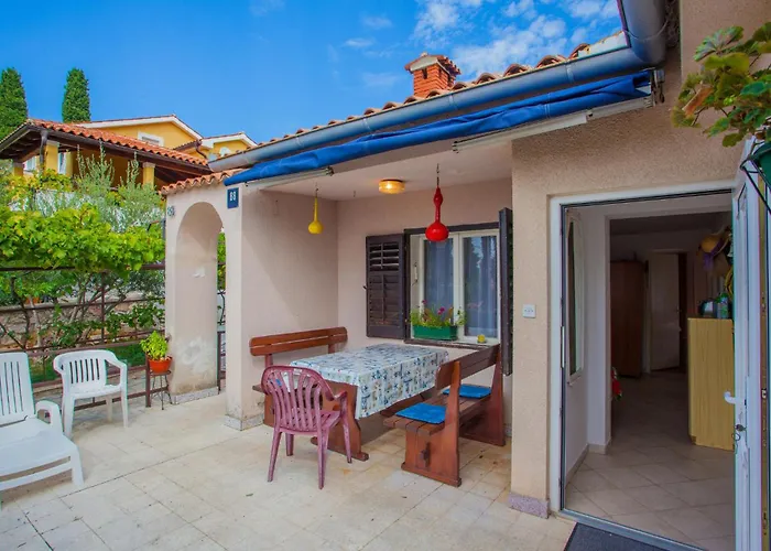 Appartamento Gorgeous In With Kitchen